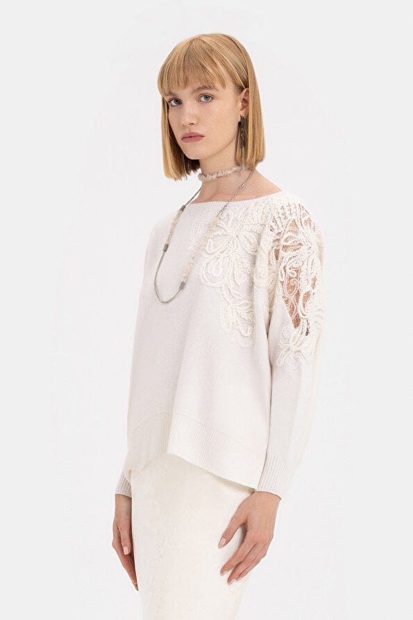 Ekru Kayik Yaka Tri̇ko